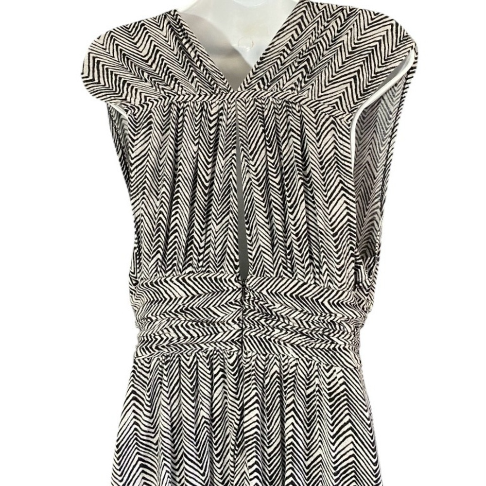 Tracy Reese Feather Print Dress M Gray Black Jersey Empire Waist Knee Length - Picture 7 of 11